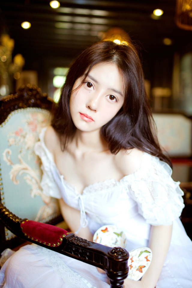 少说多做，句句都会得到别人的重视;多说少做，句句都会受到别人的忽视。
